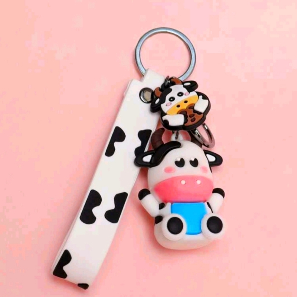 🛍2/$15🛍 ♡Cow Keychain♡